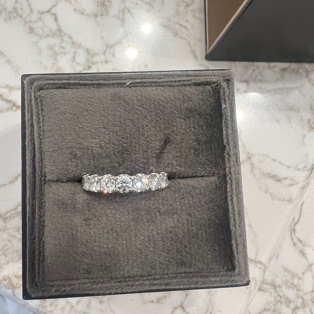 3.51 natural diamond eternity band size 6